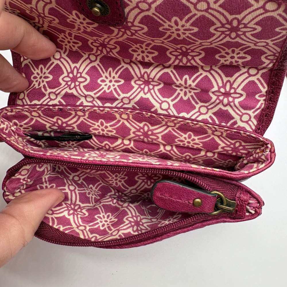 Fossil Magenta Purple Leather Perforated Flap Small Wallet Removable ID Holder - Picture 5 of 5
